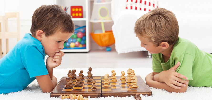 Картинки по запросу фото дети играют в шахматы